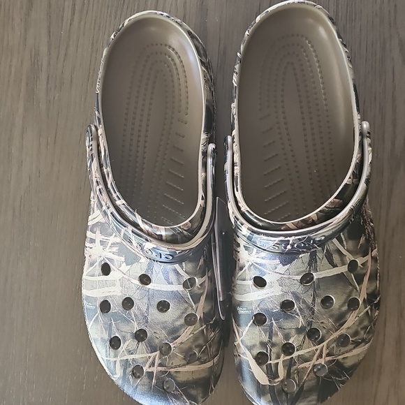 Crocs Camo Clogs - Picture 4 of 4